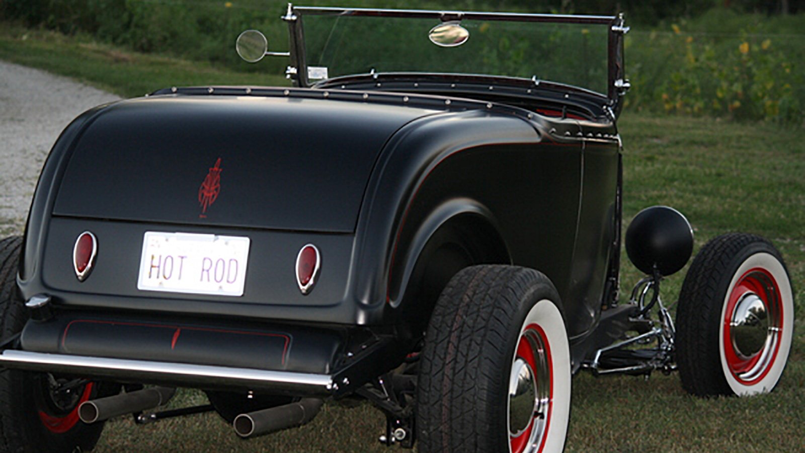 1932 Ford Roadster - Image 2