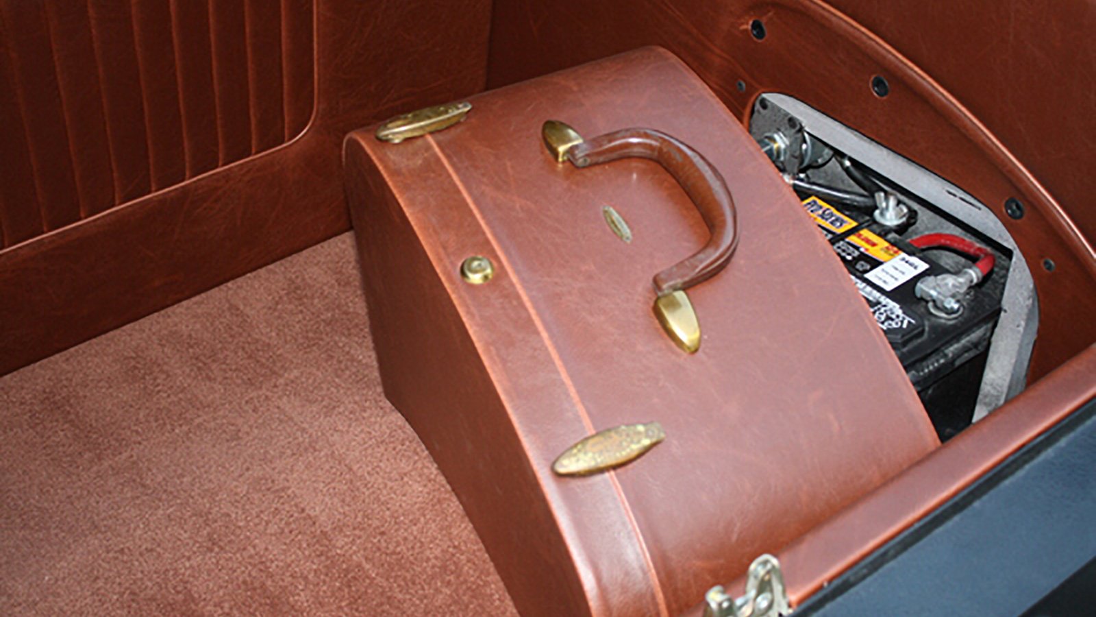 1932 Ford Roadster - Image 3