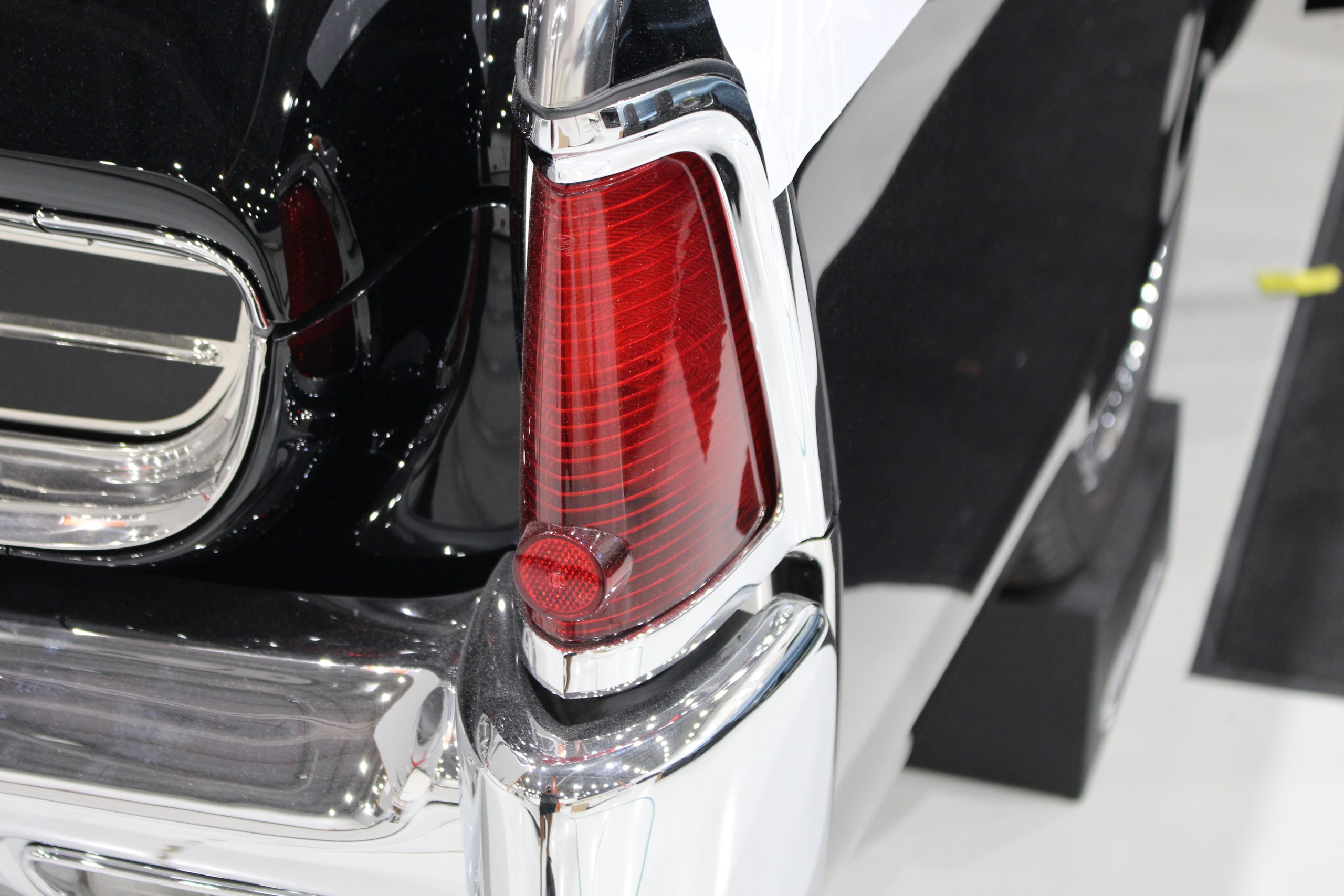 1963 Lincoln Continental - Image 2