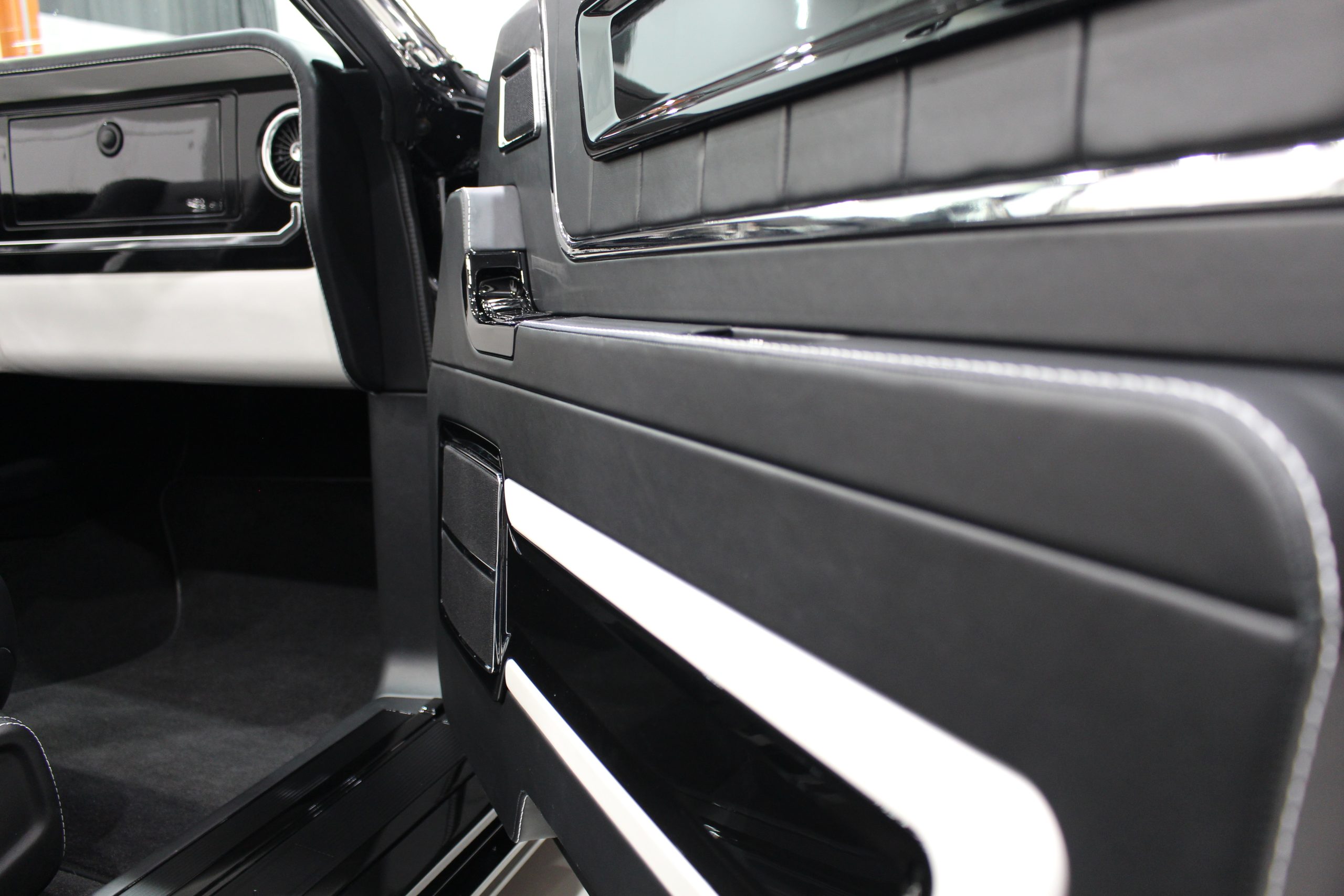 1963 Lincoln Continental - Image 11