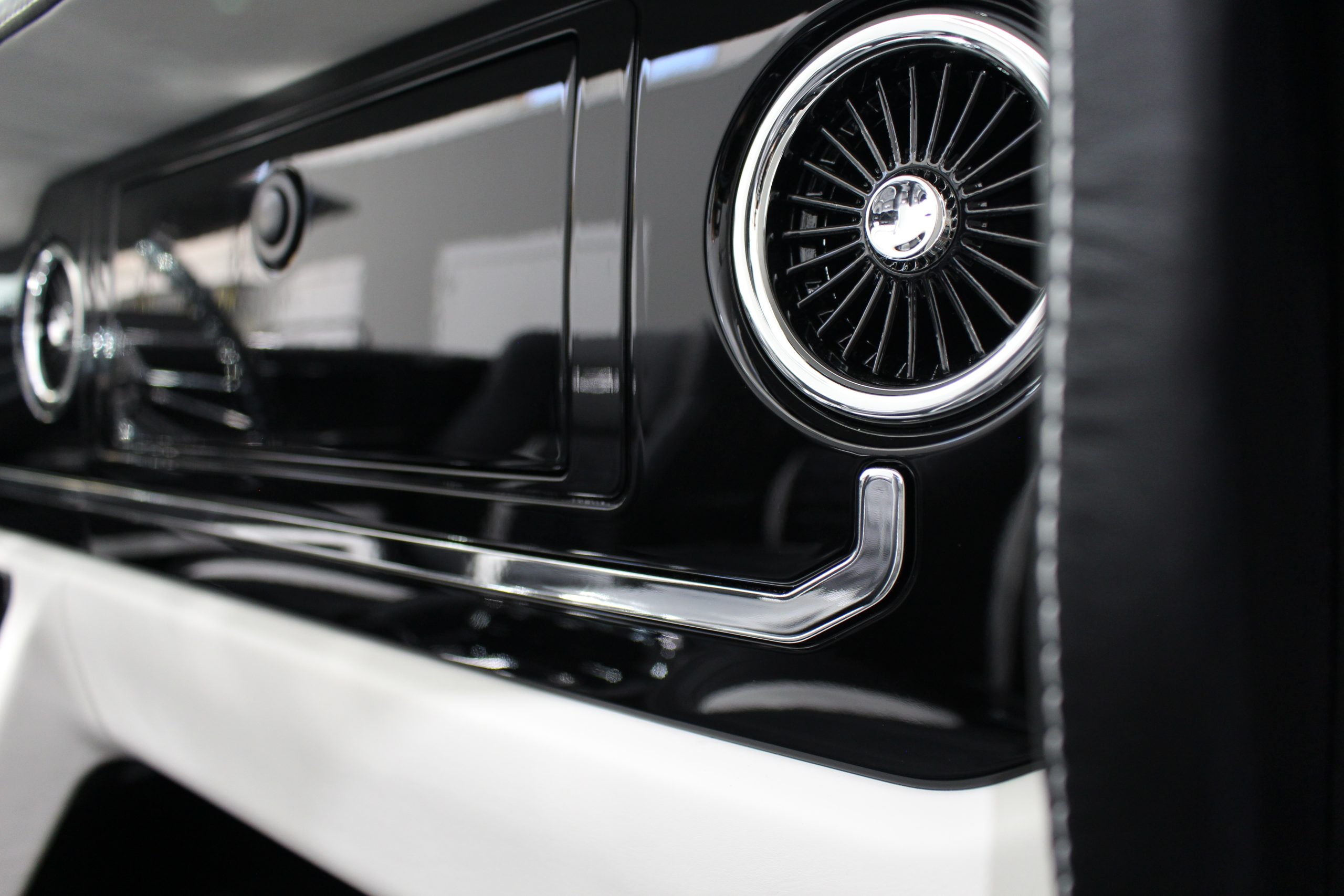 1963 Lincoln Continental - Image 12