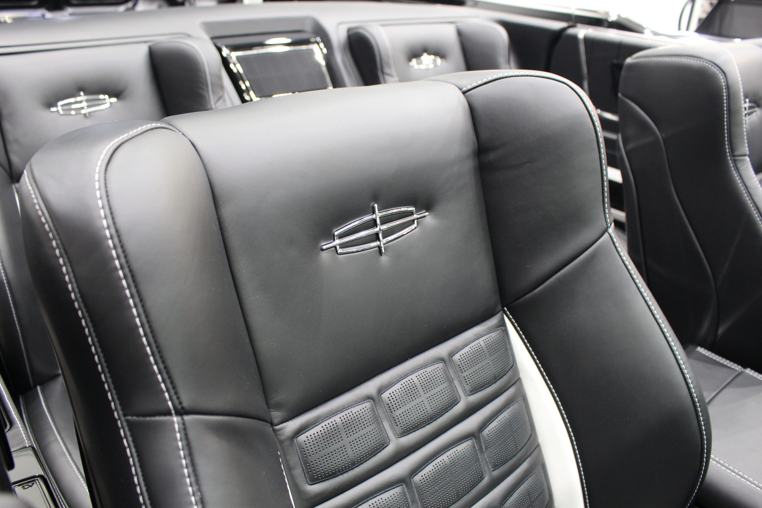 1963 Lincoln Continental - Image 13