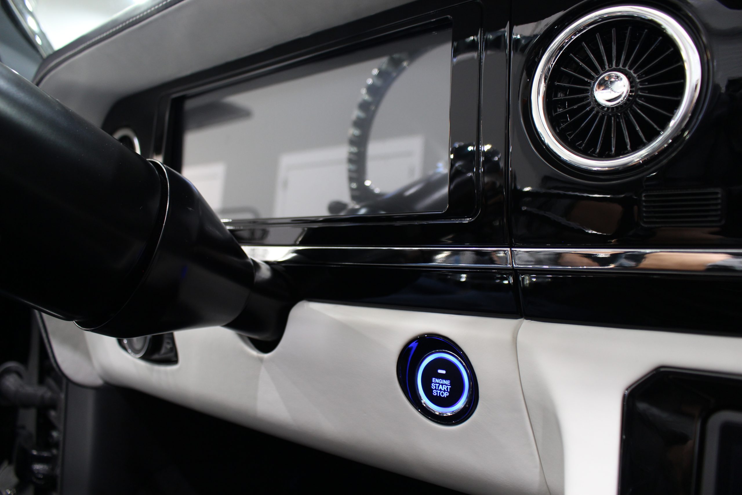 1963 Lincoln Continental - Image 18