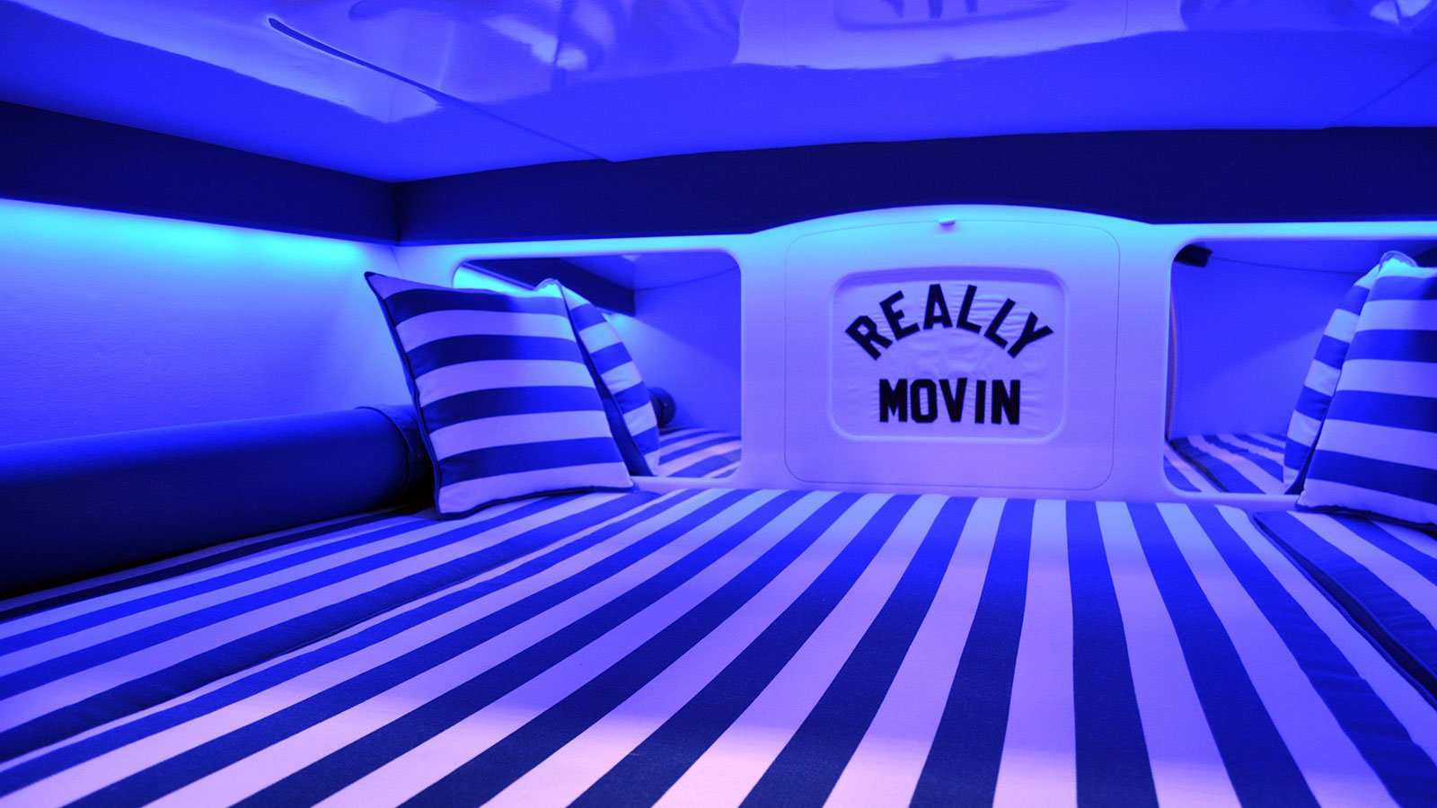 1971 Magnum Marine - Image 17