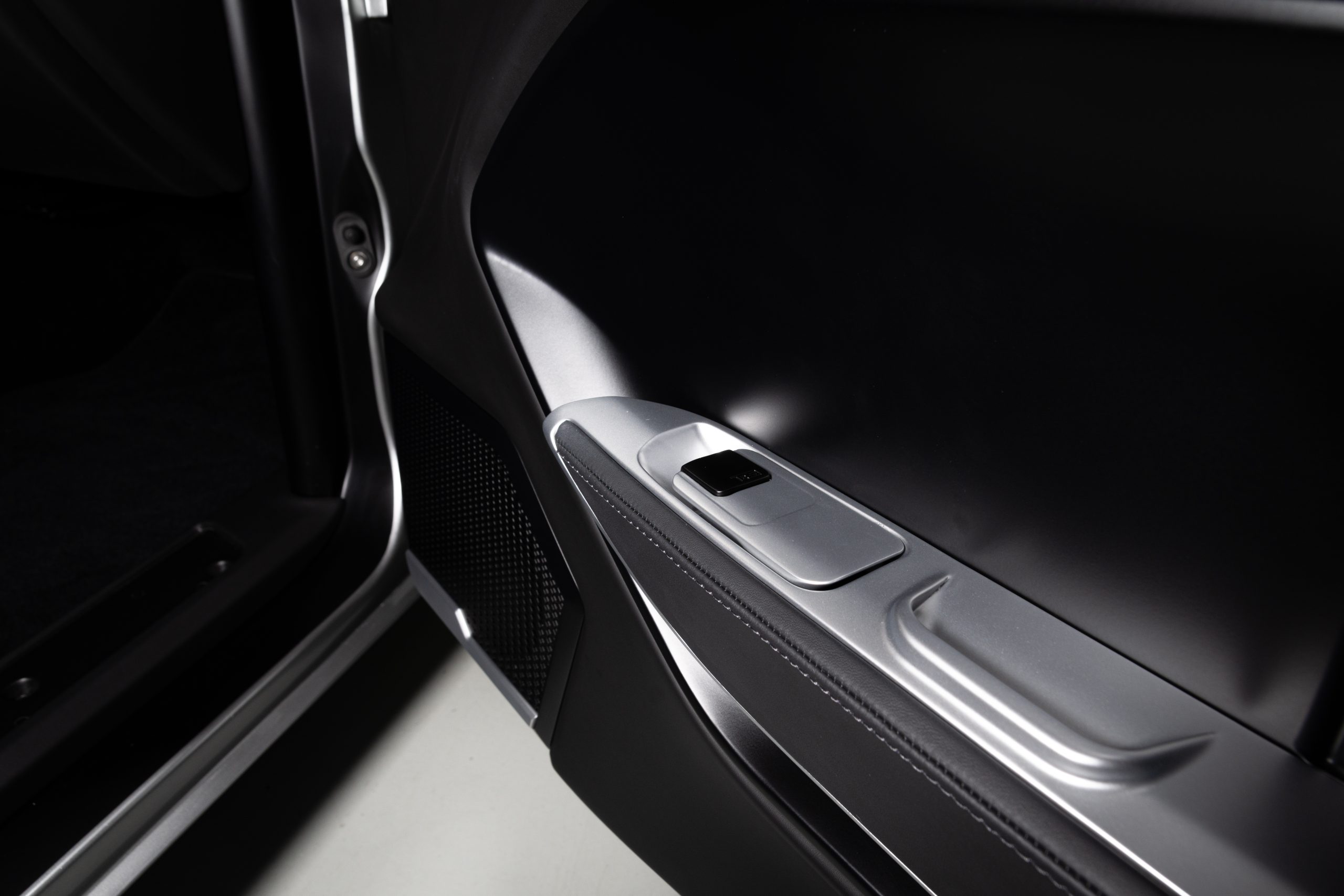 Joe Rogan's 1970 Dodge Barracuda Sickfish Cuda 2.0 - Image 10